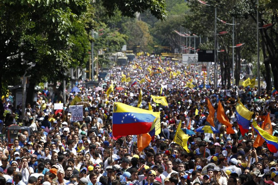 Outside the School #6: Government reopening, Venezuelan crisis, and more