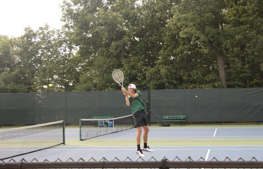 Varsity tennis falls 6-2 to rival FHN in last regular season match